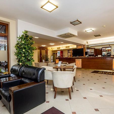 ז'ילינה Hotel Boss מראה חיצוני תמונה