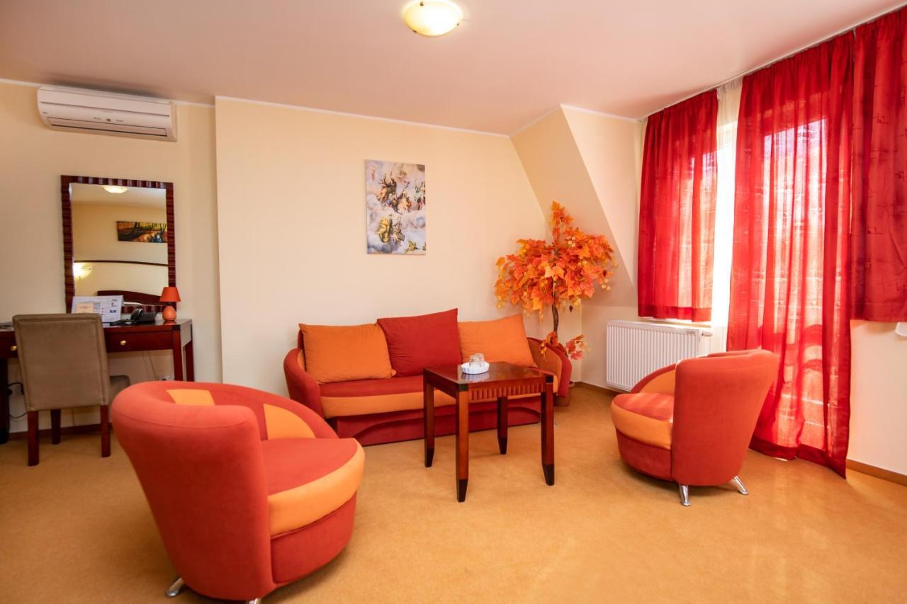 ז'ילינה Hotel Boss מראה חיצוני תמונה