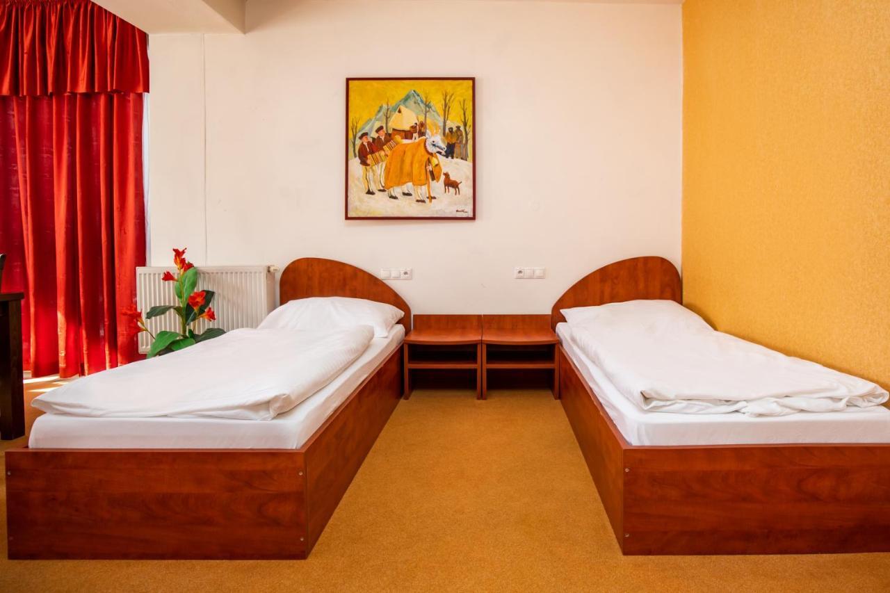 ז'ילינה Hotel Boss מראה חיצוני תמונה