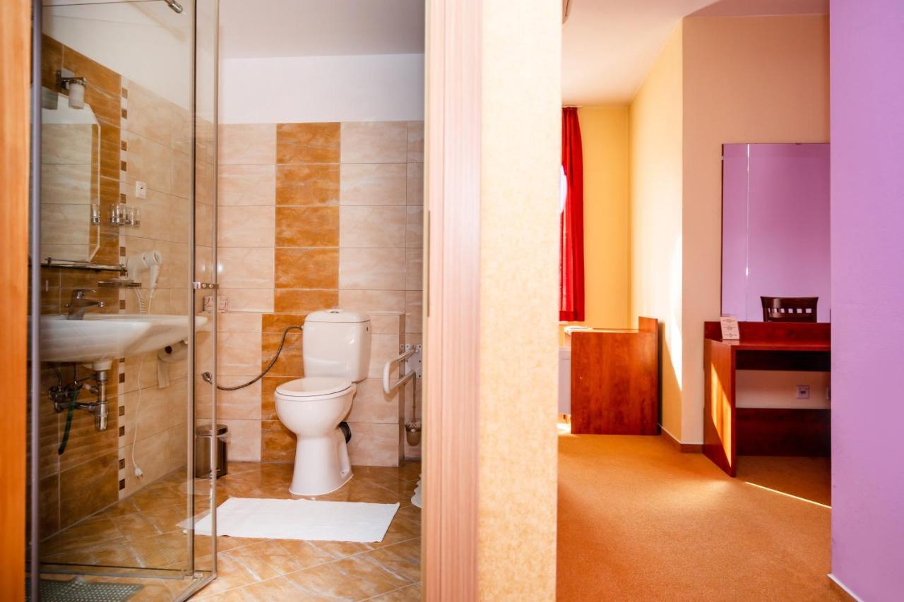 ז'ילינה Hotel Boss מראה חיצוני תמונה