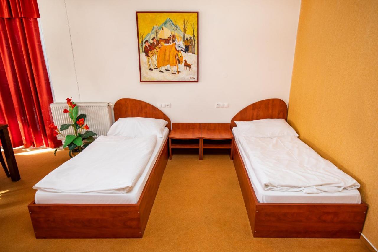 ז'ילינה Hotel Boss מראה חיצוני תמונה